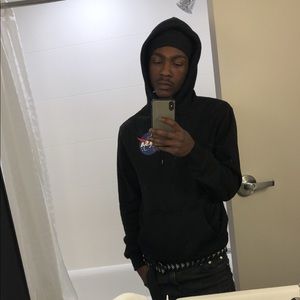 Meet your Posher, Lee